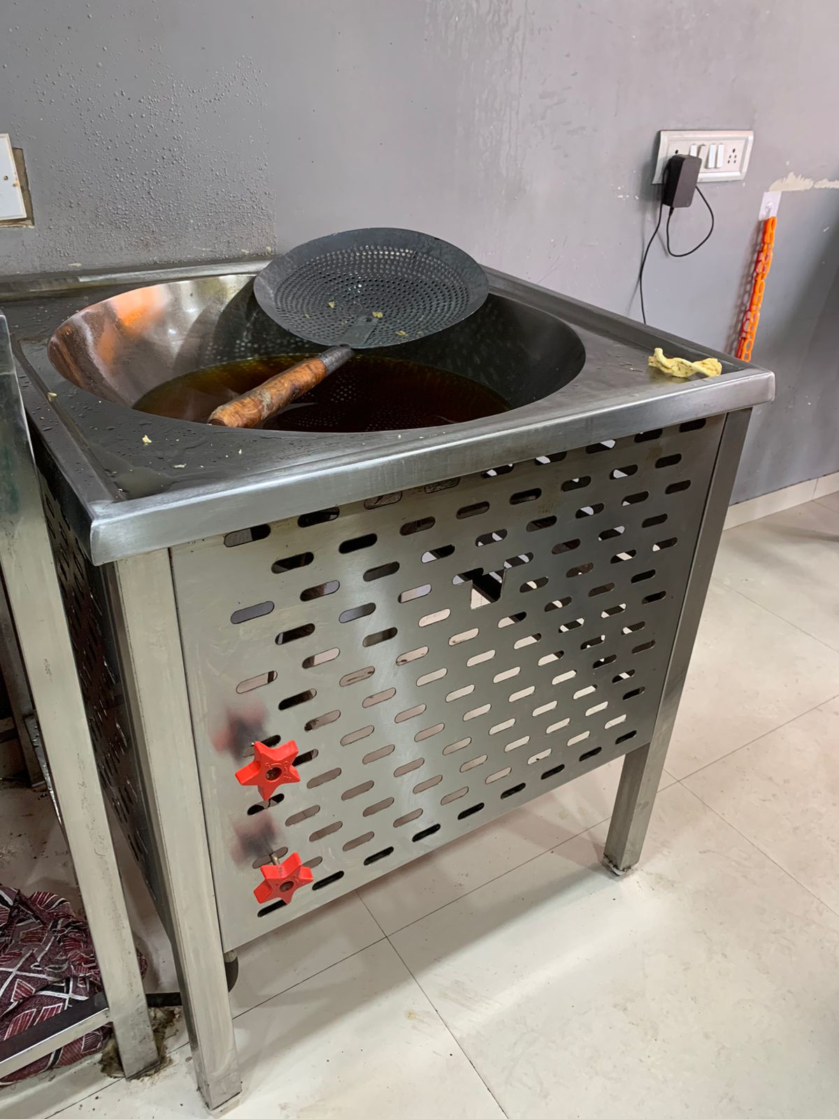 Electric & Gas Kadai – Heavy Duty Commercial Cooking Kadhai for Restaurants & Catering - Image 4